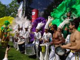Samba, Percussion, Trommler, Batucada, Samba-Umzug in der Landeshauptstadt Wiesbaden auf dem Wilhelmstraßenfest. 30.JPG